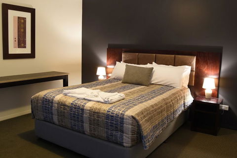 Atricom - Accommodation Main Beach 9