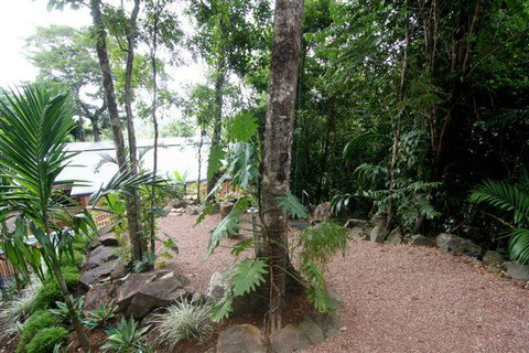 Cairns Rainforest Retreat - Accommodation Main Beach 10
