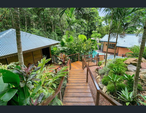 Cairns Rainforest Retreat - Accommodation Main Beach 7