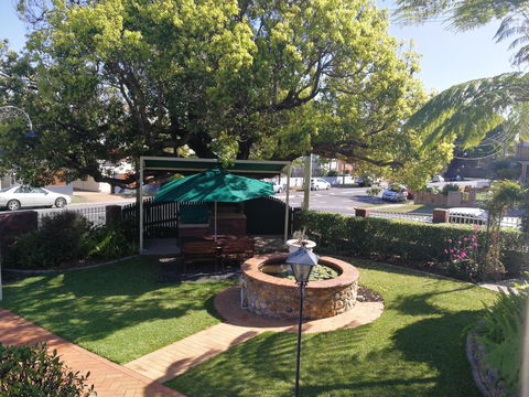 Aabon Apartments & Motel - Accommodation Main Beach 11