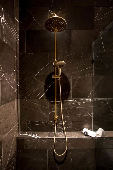 Eatons Hill Hotel - Accommodation Main Beach 28