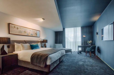 Eatons Hill Hotel - Accommodation Main Beach 22