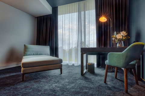 Eatons Hill Hotel - Accommodation Main Beach 21