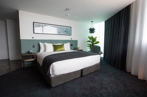 Eatons Hill Hotel - Accommodation Main Beach 41