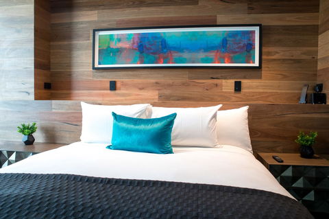 Eatons Hill Hotel - Accommodation Main Beach 25