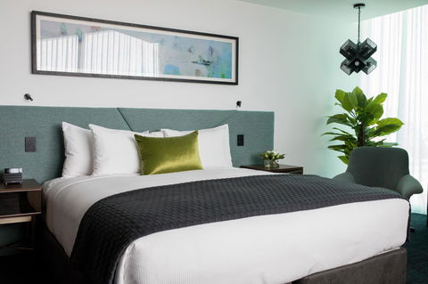 Eatons Hill Hotel - Accommodation Main Beach 42