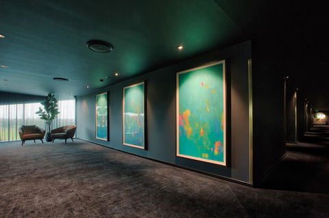 Eatons Hill Hotel - Accommodation Main Beach 9