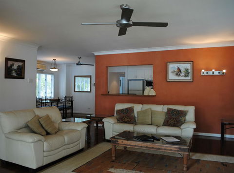 BeachView Apartments At Villa Paradiso - Accommodation Main Beach 14