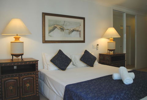 BeachView Apartments At Villa Paradiso - Accommodation Main Beach 4