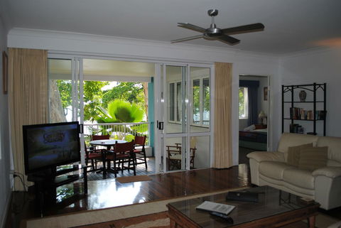 BeachView Apartments At Villa Paradiso - Accommodation Main Beach 22