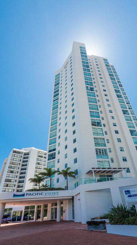 Pacific Views Resort - Accommodation Main Beach 35