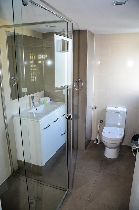 Zenith Ocean Front Apartments - Accommodation Main Beach 29