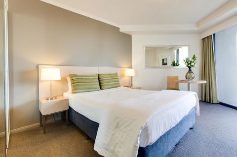 Oakwood Hotel & Apartments Brisbane - Accommodation Main Beach 4