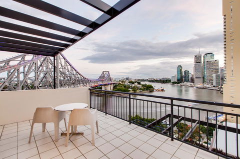 Oakwood Hotel & Apartments Brisbane - Accommodation Main Beach 1