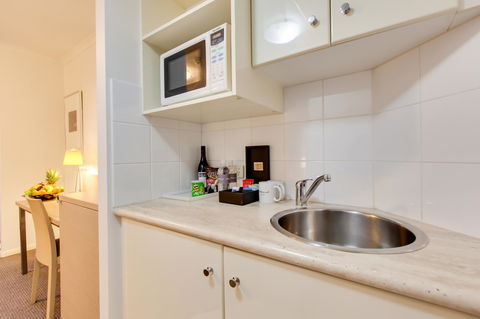 Oakwood Hotel & Apartments Brisbane - Accommodation Main Beach 9