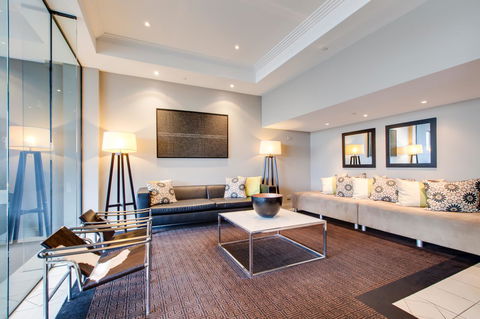 Oakwood Hotel & Apartments Brisbane - Accommodation Main Beach 8