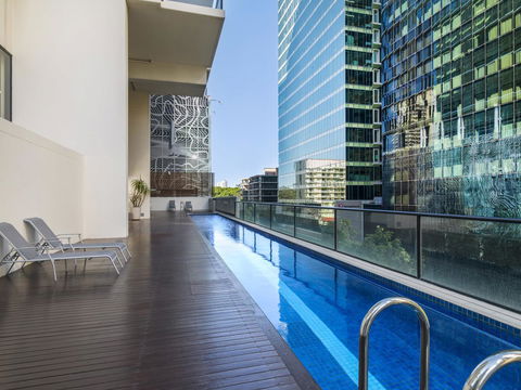 Oaks Brisbane River City Suites - Accommodation Main Beach 5
