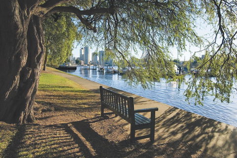 Oaks Brisbane River City Suites - Accommodation Main Beach 12