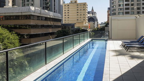 Oaks Brisbane River City Suites - Accommodation Main Beach 2