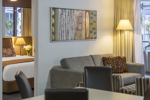Oaks Brisbane River City Suites - Accommodation Main Beach 11