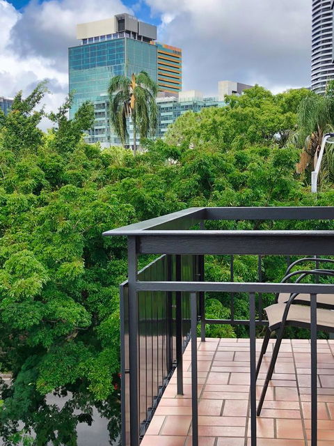 Soho Brisbane - Accommodation Main Beach 30