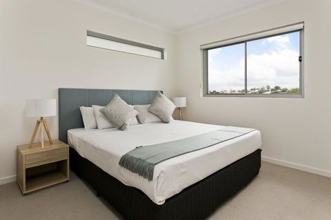 Arise Princess Regent Apartments - Accommodation Main Beach 9