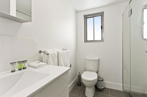 Arise Princess Regent Apartments - Accommodation Main Beach 6