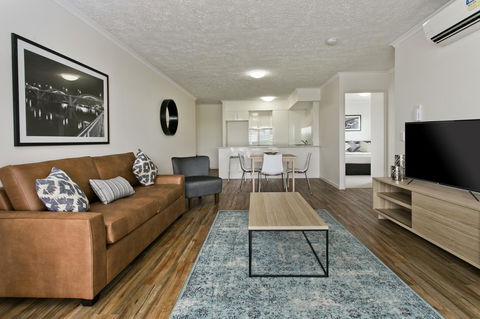 Arise Princess Regent Apartments - Accommodation Main Beach 0