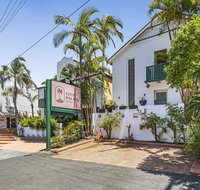 City Palms Brisbane - Accommodation Main Beach