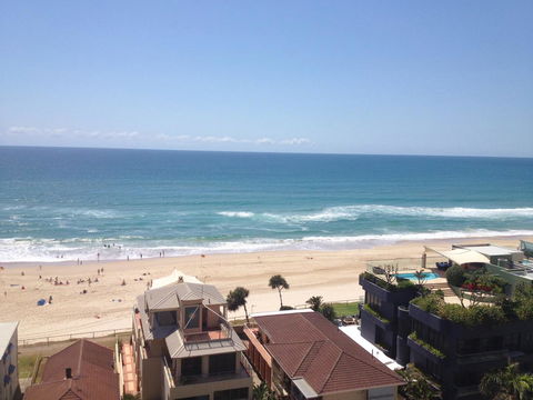 Norfolk Luxury Beachfront Apartments - Accommodation Main Beach 3