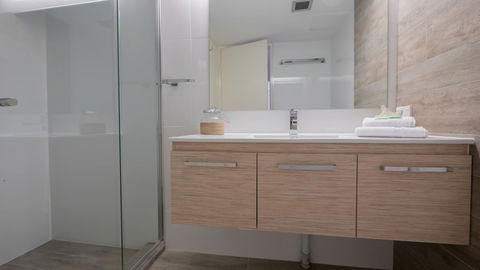 Norfolk Luxury Beachfront Apartments - Accommodation Main Beach 15