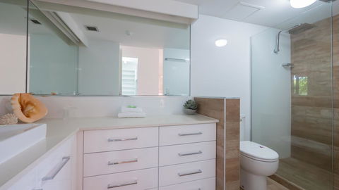 Norfolk Luxury Beachfront Apartments - Accommodation Main Beach 17