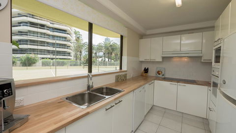 Norfolk Luxury Beachfront Apartments - Accommodation Main Beach 21