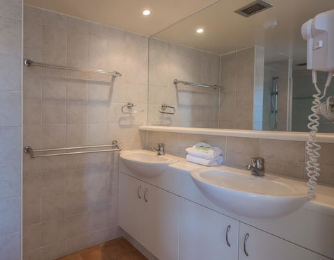 Norfolk Luxury Beachfront Apartments - Accommodation Main Beach 29