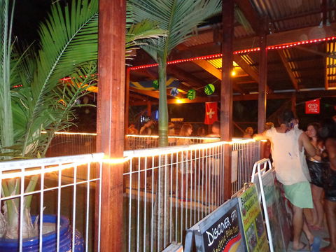 1770 Southern Cross Travellers Retreat - Accommodation Main Beach 15