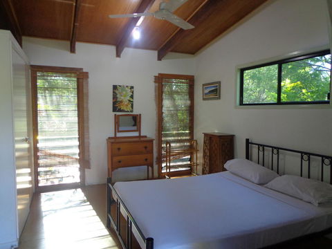 1770 Southern Cross Travellers Retreat - Accommodation Main Beach 14