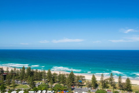 Oscar On Main Beach Resort - Accommodation Main Beach 2