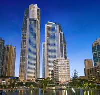 Holiday Holiday Circle On Cavill Apartments - Accommodation Main Beach