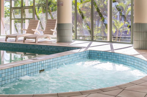 The Meriton Apartments On Main Beach - Accommodation Main Beach 32