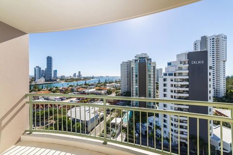 The Meriton Apartments On Main Beach - Accommodation Main Beach 7