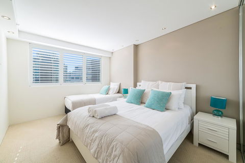 The Meriton Apartments On Main Beach - Accommodation Main Beach 6