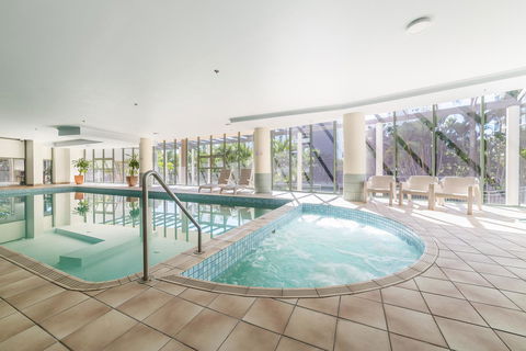 The Meriton Apartments On Main Beach - Accommodation Main Beach 33