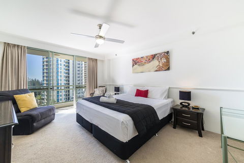The Meriton Apartments On Main Beach - Accommodation Main Beach 1