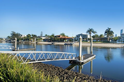 ULTIQA Freshwater Point Resort - Accommodation Main Beach 32