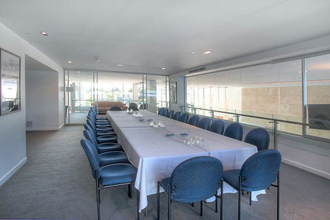 ULTIQA Freshwater Point Resort - Accommodation Main Beach 3