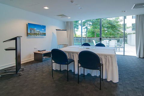 ULTIQA Freshwater Point Resort - Accommodation Main Beach 2
