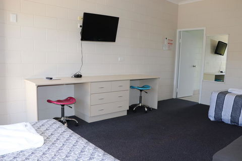 YAL Cairns - A Motel That Makes A Difference - Accommodation Main Beach 21