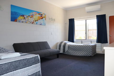 YAL Cairns - A Motel That Makes A Difference - Accommodation Main Beach 13