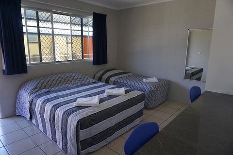YAL Cairns - A Motel That Makes A Difference - Accommodation Main Beach 30