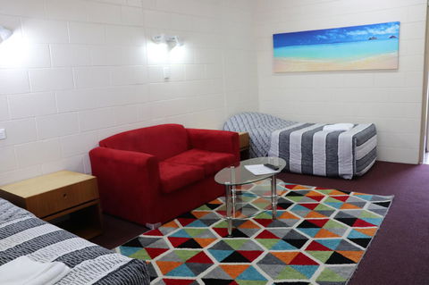 YAL Cairns - A Motel That Makes A Difference - Accommodation Main Beach 18